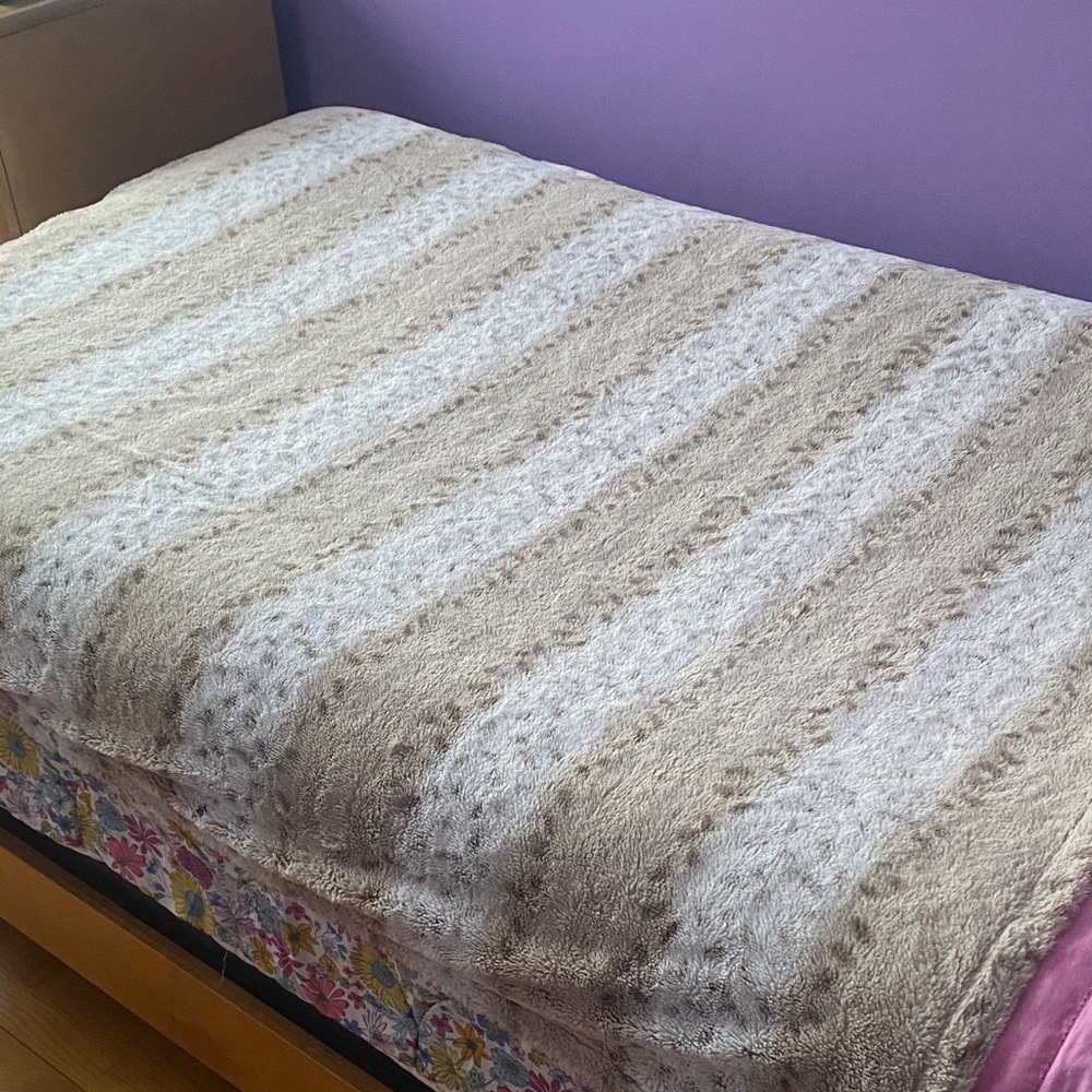 Furry Snow Leopard/Cheetah Print Fleece Blanket